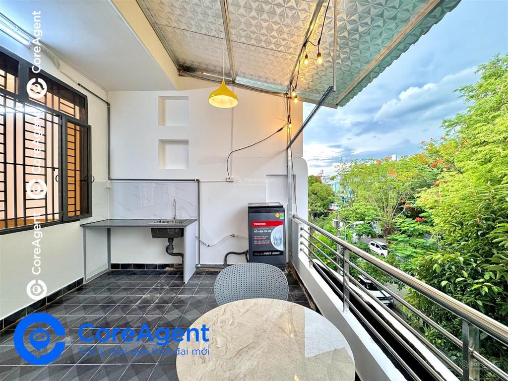 Khai trương căn hộ ban công sân vườn rộng như quán cà phê  view cây xanh cực chill