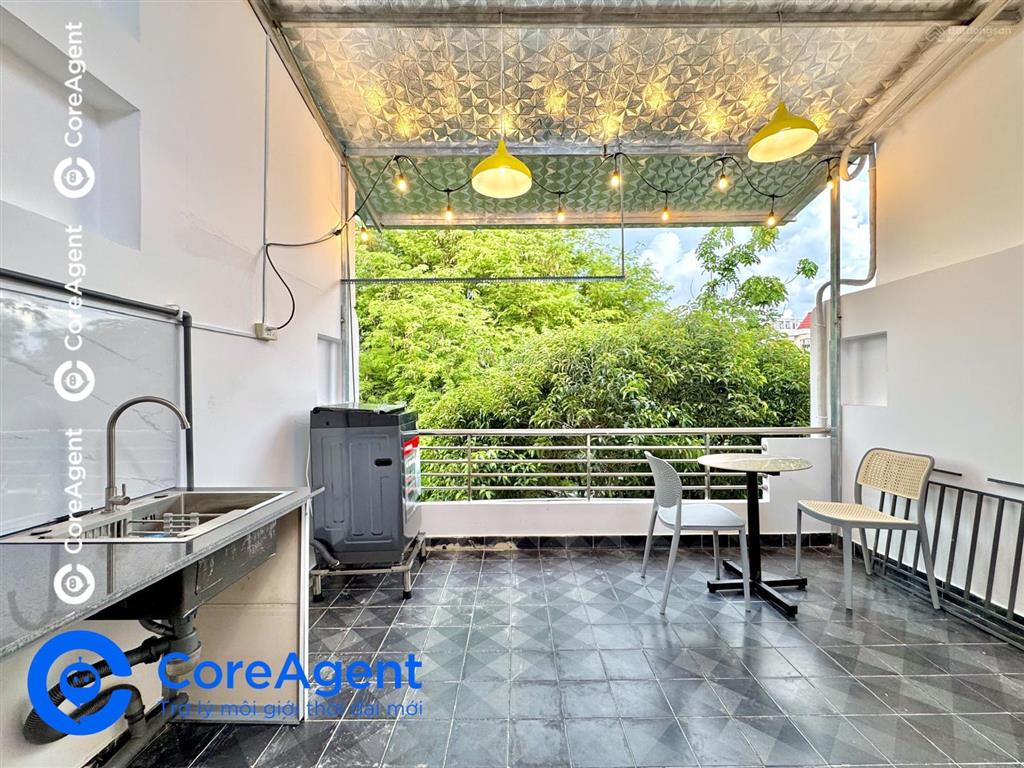 Khai trương căn hộ ban công sân vườn rộng như quán cà phê  view cây xanh cực chill