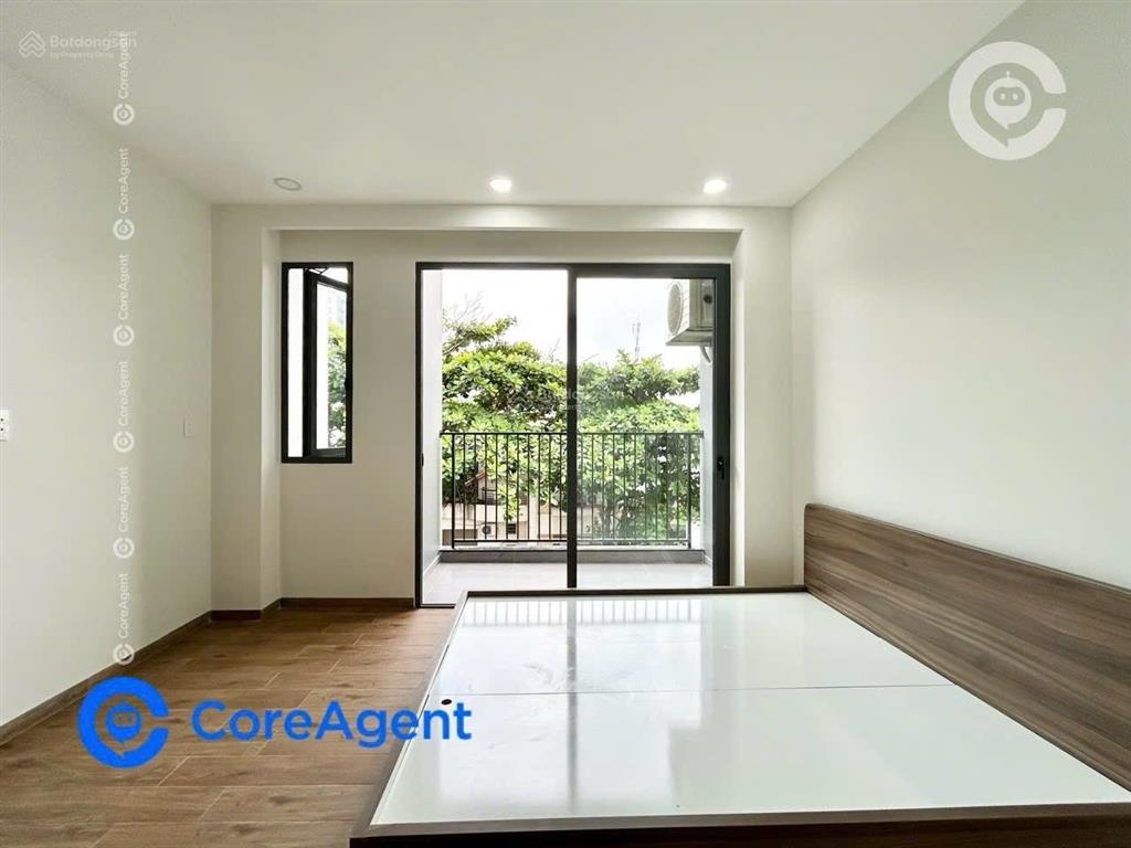 Siêu phẩm phòng ban công rộng view cây xanh  ngay lũy bán bích