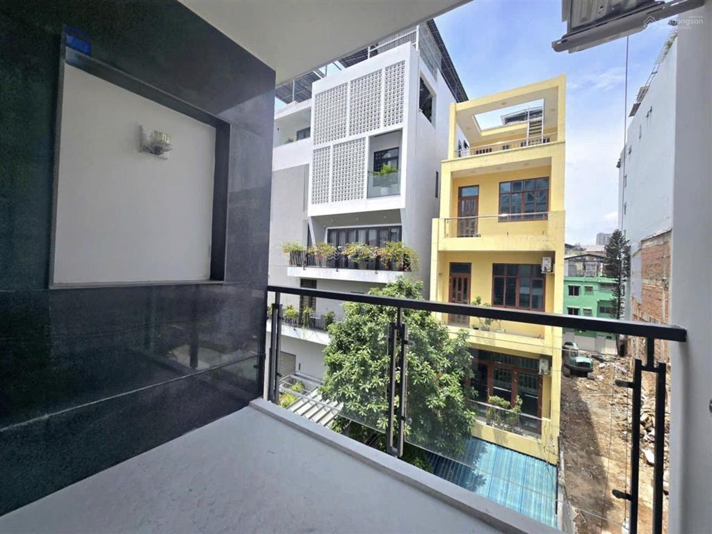 Khai trương căn hộ ban công ngay trung tâm thành phố  thuận tiện di chuyển quận 1  3  5  10