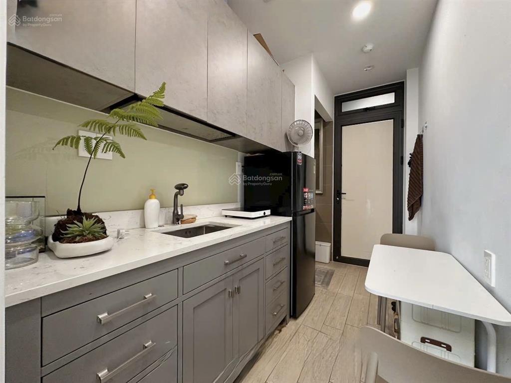 Căn hộ cao cấp trung tâm quận 3  1pn  ban công  bao tất cả phí