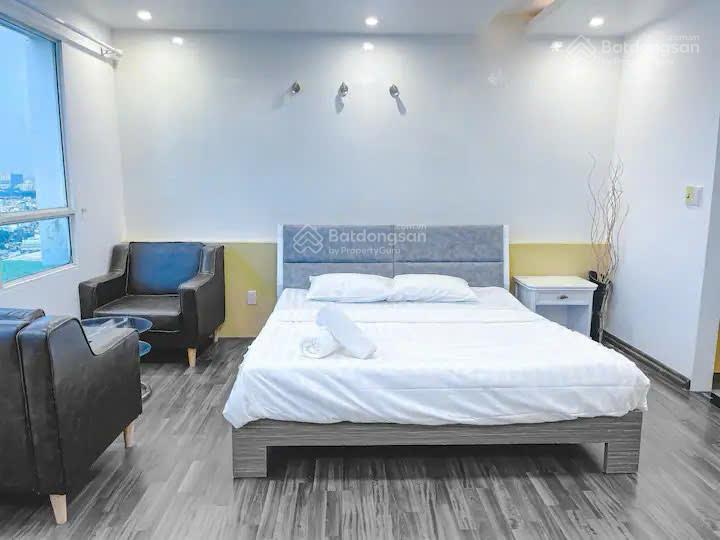 Căn góc đẹp nhất cc res 11 85m2, 2pn giá 5,6tyr vnđ trung tâm quận 11