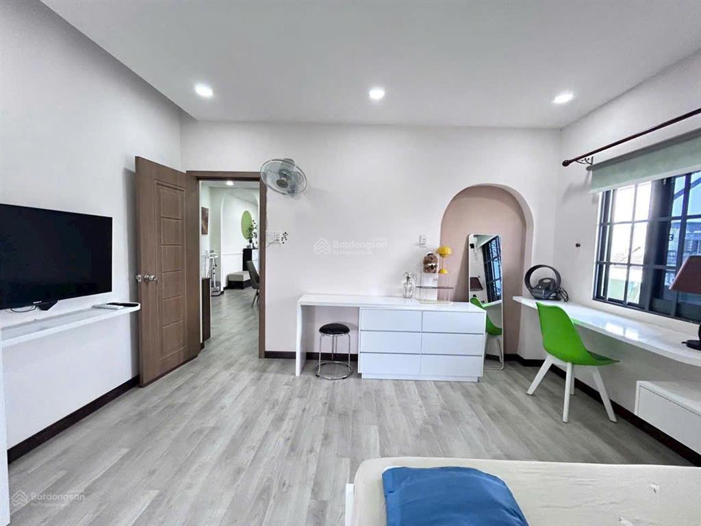 Cao ốc ngô gia tự, 3,3 tỷ, 53m2 nhà mới nội thất mới