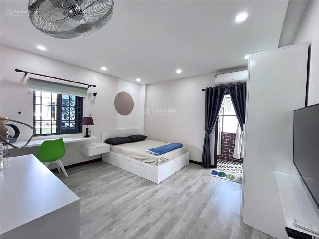 Cao ốc ngô gia tự, 3,3 tỷ, 53m2 nhà mới nội thất mới
