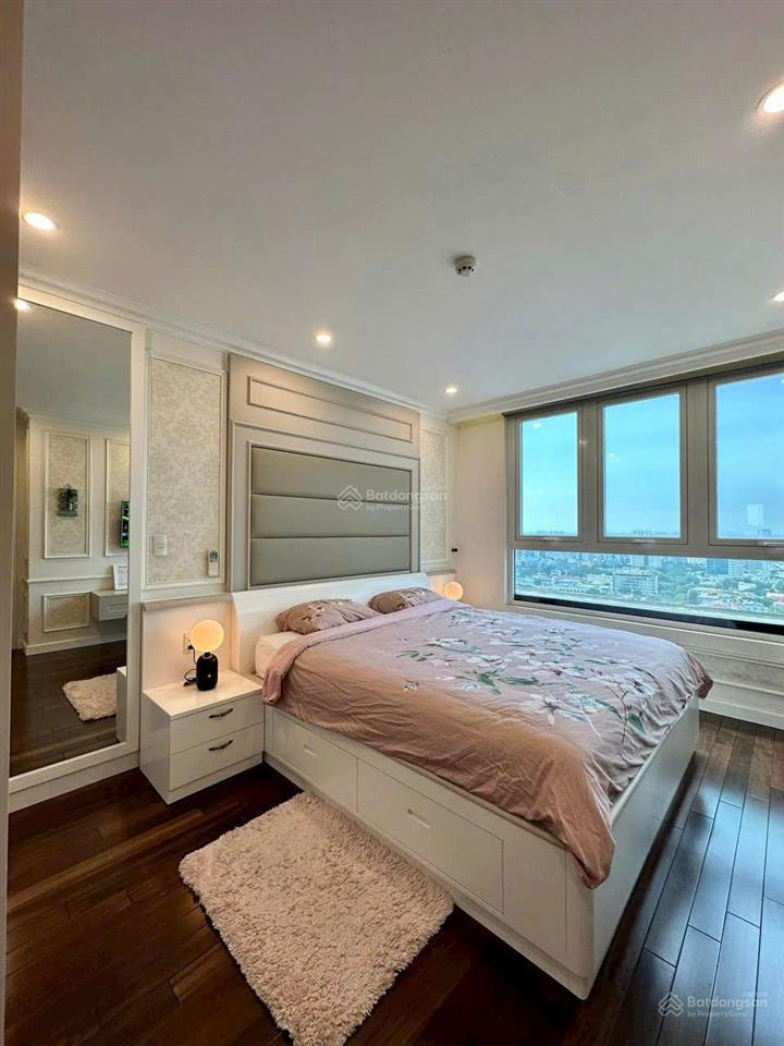 Cho thuê căn hộ sky center, 12 triệu vnd, 65 m2, 2pn, 2wc, căn góc, phổ quang, tân bình