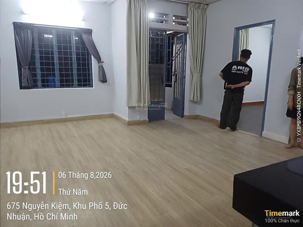 Bán cc 675 nguyễn kiệm, 55m2 giá 2,75 tỷ vnđ, q.phú nhuận ban công view công viên