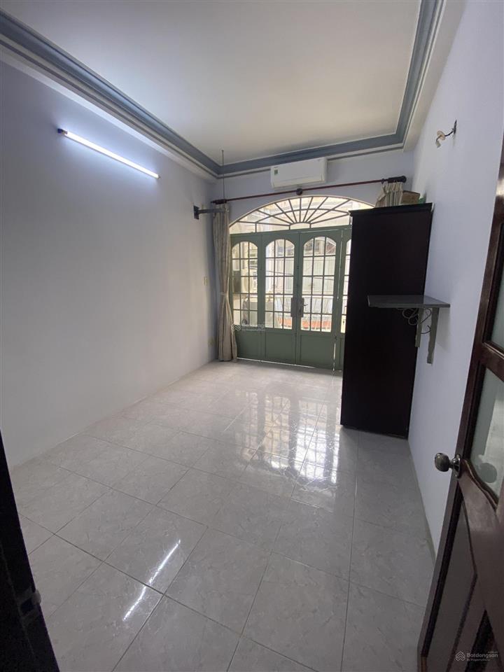 Cho thuê nhà nguyên căn nơ trang long bình thạnh trệt 2 lầu 3 pn 2 wc giá 14tr/th