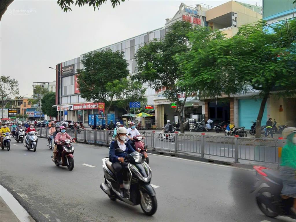 Cho thuê nhà mt nguyễn oanh gò vấp ngay ngã 5 phan văn trị trệt 3 lầu 5 pn giá 38tr/th