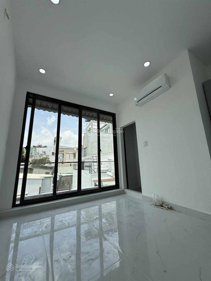 Mặt tiền đường tú mỡ, 2 xe 45c tránh vô tư
thông phan văn trị, nguyễn du
giáp phạm văn đồng