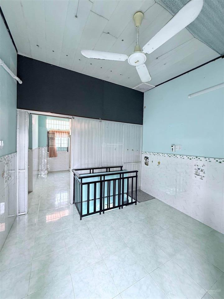 2 phòng ngủ, 2 toilet, sân để xe rộng.
 tối ưu không gian, phù hợp gia đình nhỏ hoặc người đi làm.