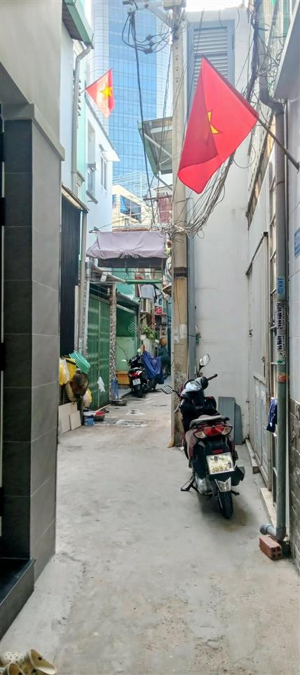 Nhà cũ bình thạnh, diện tích nhiều  giá ít, 43m2
giáp vũ tùng, điện biên phủ, sau lưng đh kinh tế