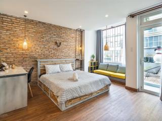 Căn hộ 1 phòng ngủ quận 1 gần công viên lê văn tám, chợ bến thành, nhà thờ đức bà