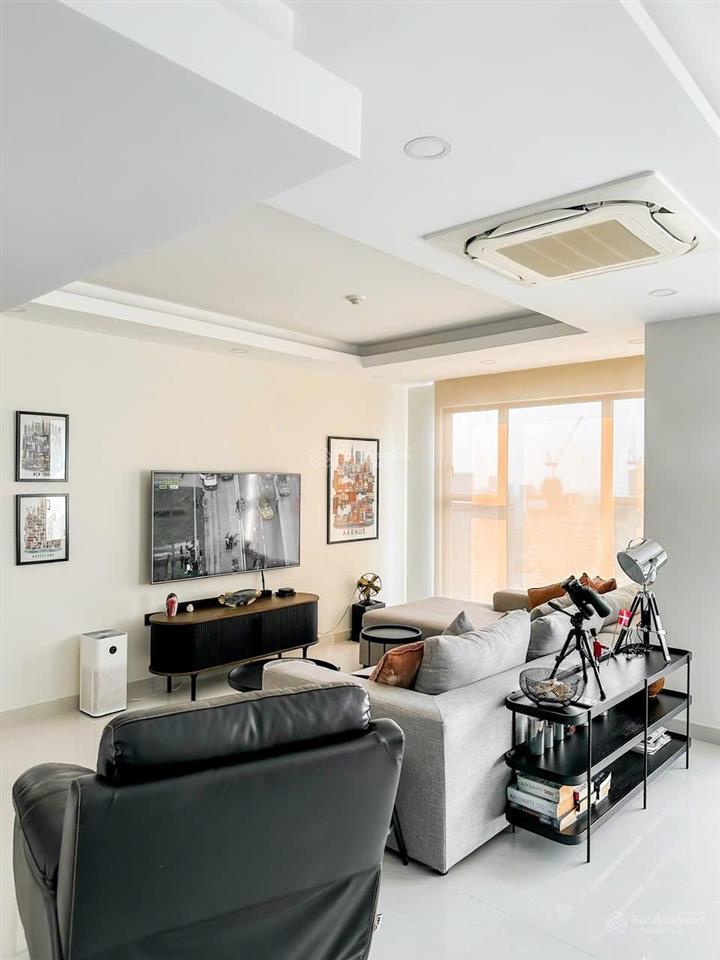 Căn hộ 1 phòng ngủ gần công viên đinh lễ , cầu khánh hội , công viên bến nhà rồng