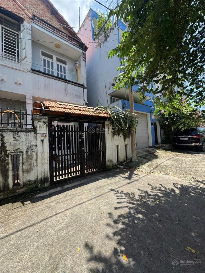 Nhà thoáng mát, đường ô tô vào nhà