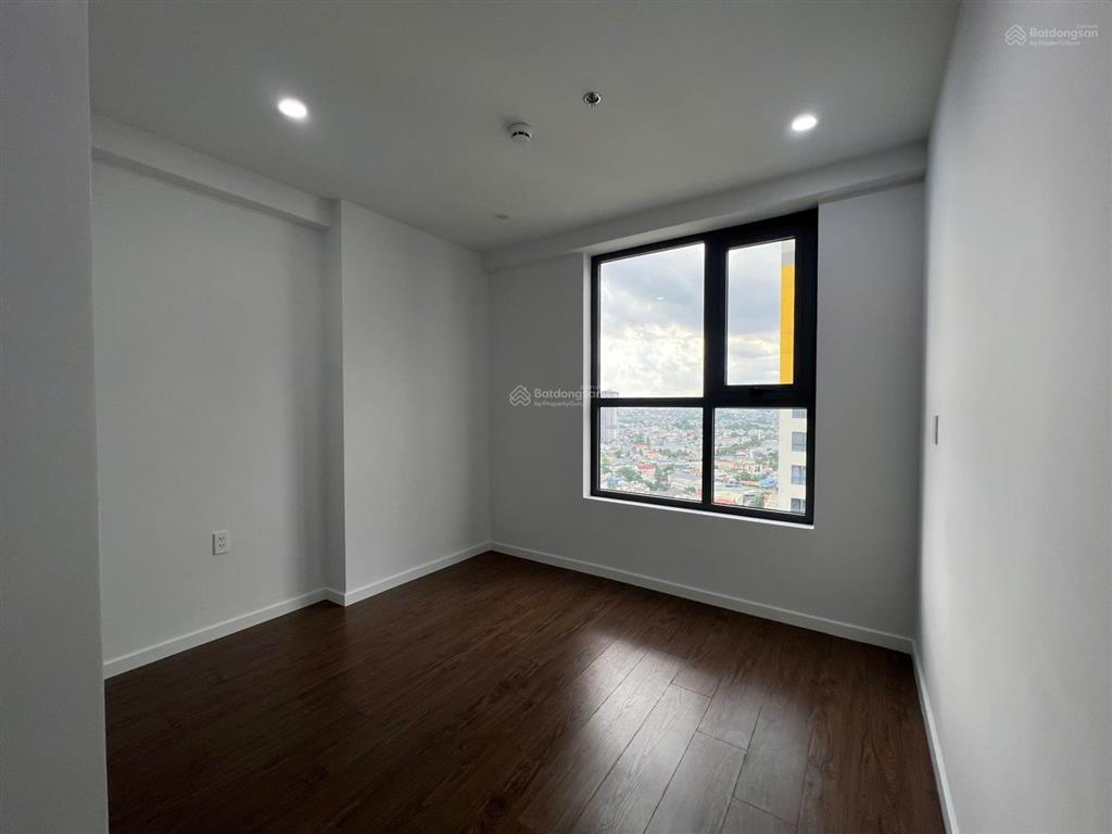 Căn hộ 2pn  2wc tại tháp emerald  bcons city vừa mới bàn giao