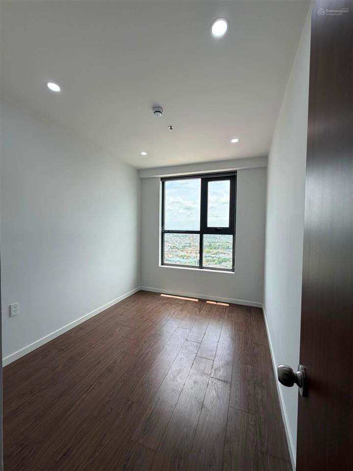 Tìm căn 2pn 2wc bcons city (emerald) inbox hoặc gọi ngay trang 0911 082 ***
