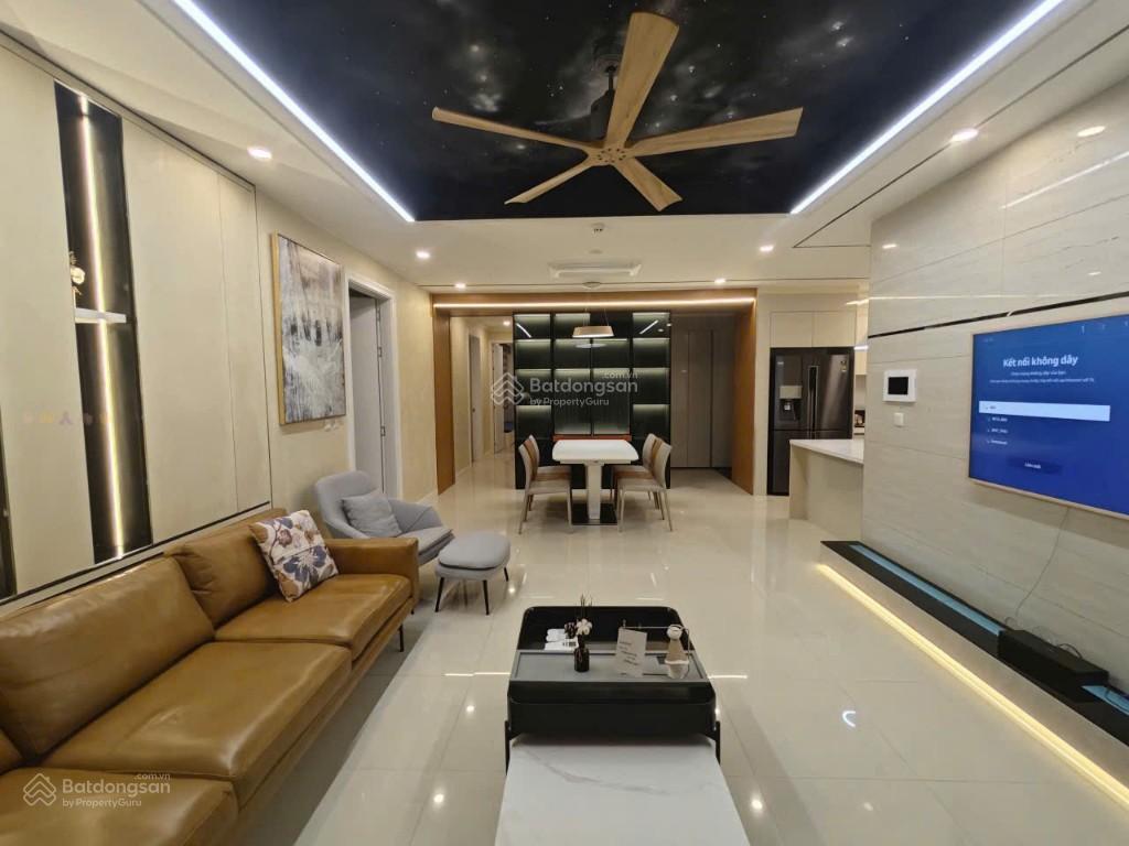 Chủ nhà cần cho thuê căn hộ 3pn 130m², full nội thất siêu sang tại kđt tây hồ tây  starlake
