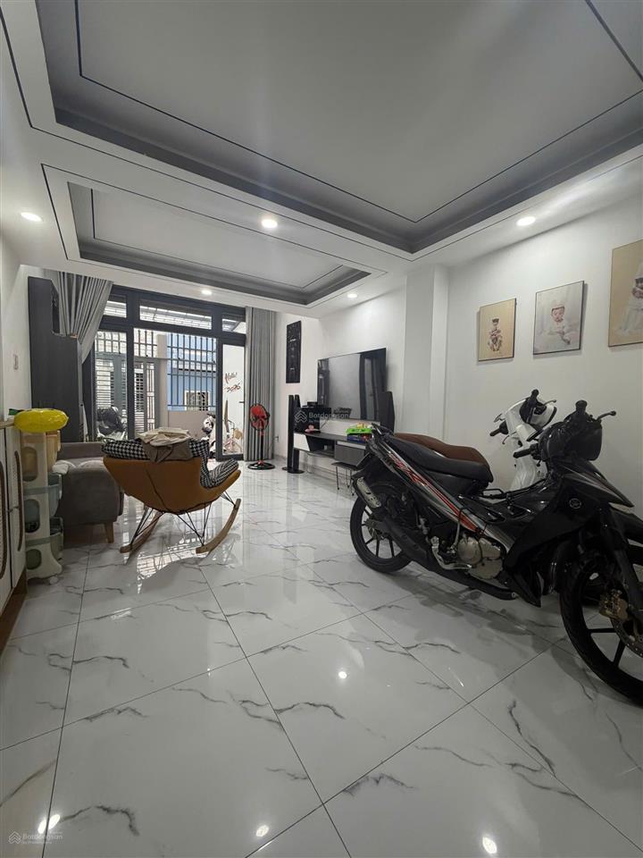 Nhà hẻm xe tải thông đường hưng phú