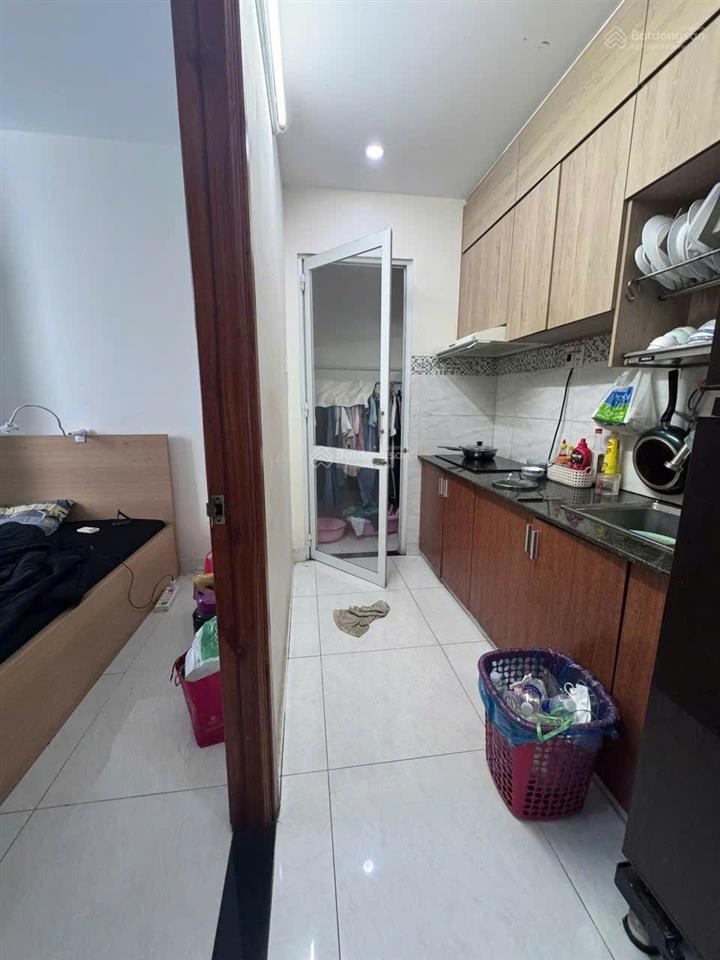 Căn hộ chừng cư b1 bông sao có thang máy