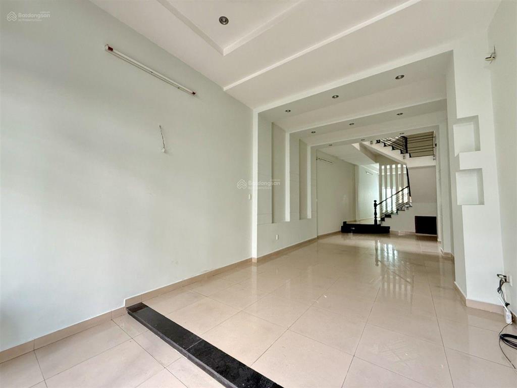 Hoàng hoa thám, bình thạnh ô tô 7 chỗ đỗ cổng 87m2 giá chỉ 11.5 tỷ tl