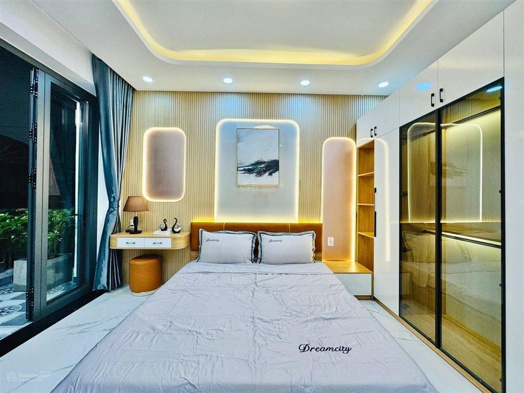 Bình thạnh trần bình trọng nhà 4 tầng btct 5pn  full nội thất chỉ 8,65 tỷ tl
