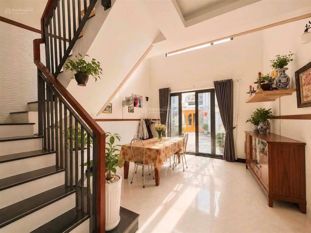 Hẻm ô tô lê quang định 5 tầng mới đẹp 5pn sân riêng chỉ 9.7 tỷ tl
