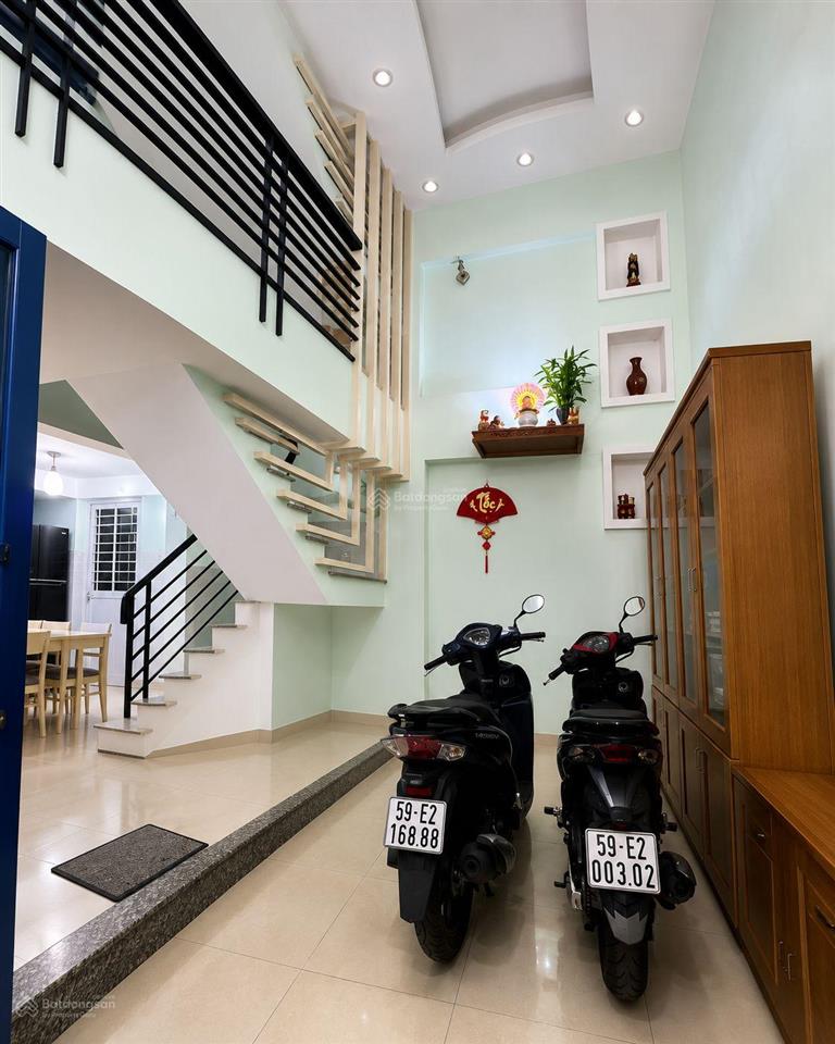 Nguyễn thượng hiền  nhỉnh 9 tỷ sở hữu nhà 5 tầng hẻm xe hơi phú nhuận ngay chợ cây quéo