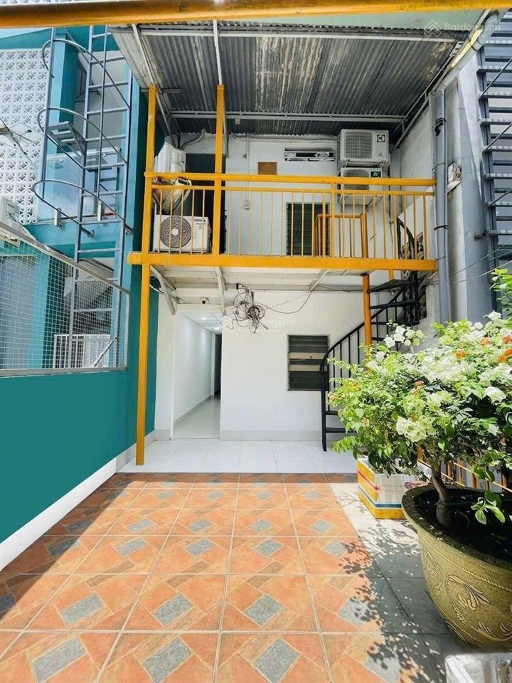 Chdv nguyễn văn đậu  ngay cổng đh văn lang 60m dòng tiền sẵn chỉ 8.7 tỷ tl