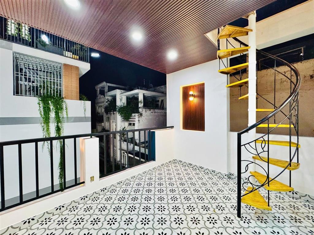 Siêu phẩm thích quảng đức  thang máy  oto vào nhà  full nội thất  chỉ 10.95 tỷ tl