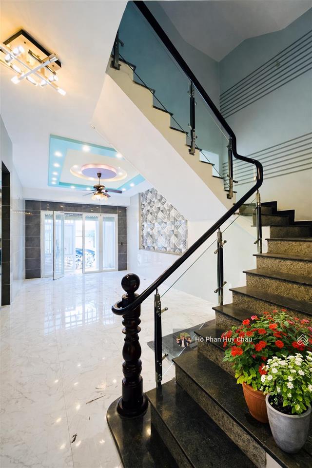Bán nhà kiều đàm q7 hẻm xe hơi 6m 4.5x16m  13 tỷ 980