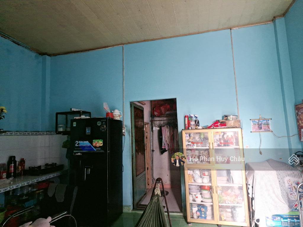 Xe hơi đỗ cửa  huỳnh tấn phát  q7  114m2  7 tỷ