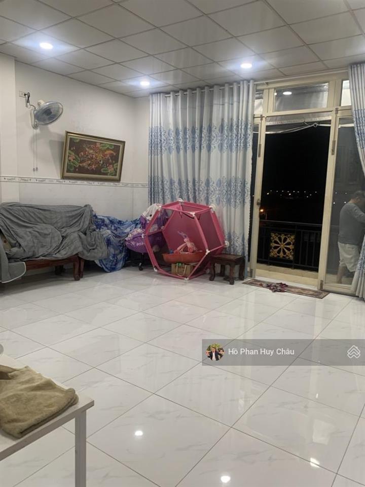 Bán nhà 5.8x18m hẻm 8m  chỉ 7 tỷ