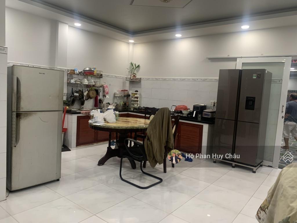 Bán nhà 5.8x18m hẻm 8m  chỉ 7 tỷ