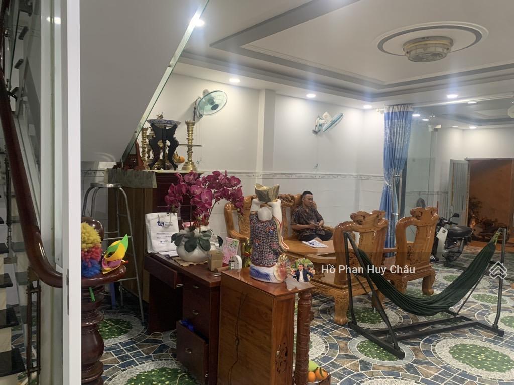 Bán nhà 5.8x18m hẻm 8m  chỉ 7 tỷ