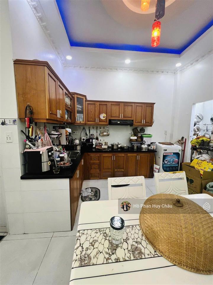 Nhà đẹp quận 7  3 tầng đúc  ngang gần 6m hiếmchỉ 5 tỷ 999
