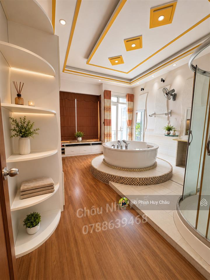 Chỉ 7 tỷ 580 hiếm như ks 5 sao  4,5x22m  4 tầng hẻm 8m