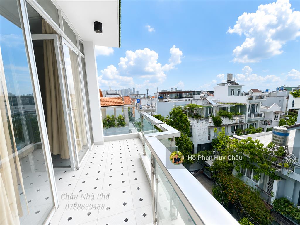 Chỉ 7 tỷ 580 hiếm như ks 5 sao  4,5x22m  4 tầng hẻm 8m