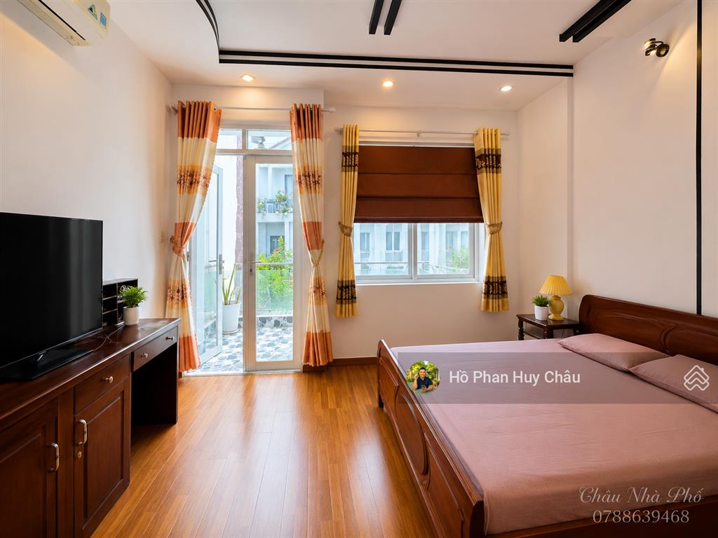 Chỉ 7 tỷ 580 hiếm như ks 5 sao  4,5x22m  4 tầng hẻm 8m