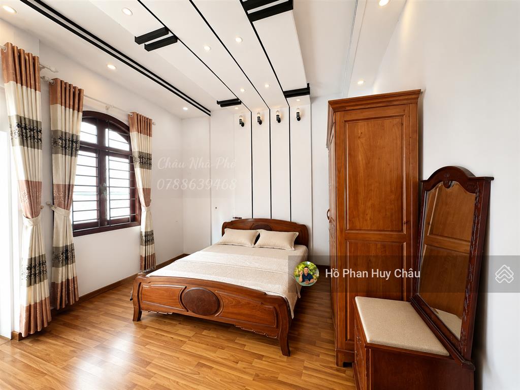 Chỉ 7 tỷ 580 hiếm như ks 5 sao  4,5x22m  4 tầng hẻm 8m