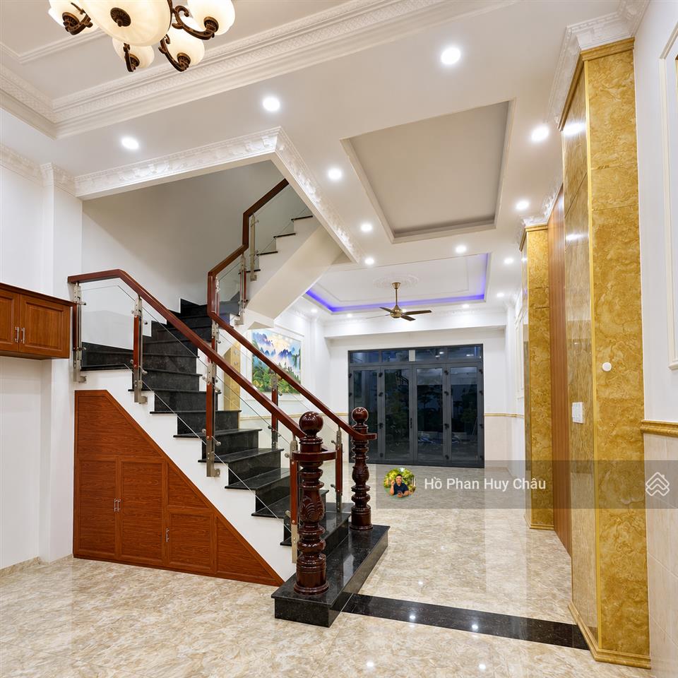 12 triệu  giá tham khảo tốt trong khu vực  nhà 4 tầng  oto
