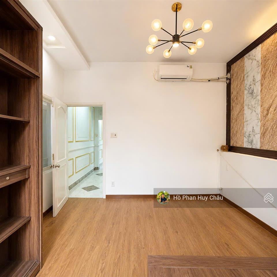 Lâu lâu có 1 căn 10 triệu cho thuê  3 tầng  hẻm xe hơi