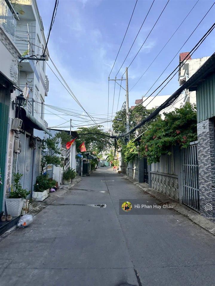 5.38 tỷ nhỏ siêu rẻ 6mx17m  4 tầng