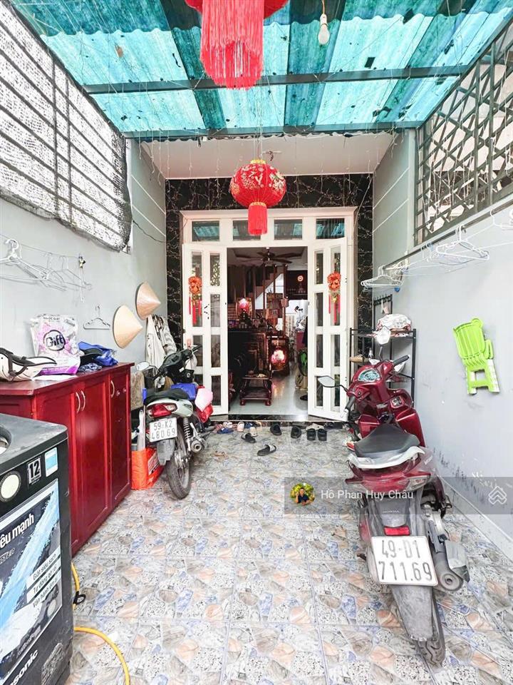 5.38 tỷ nhỏ siêu rẻ 6mx17m  4 tầng