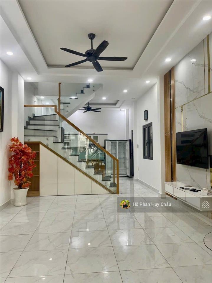 Lâu lâu có 1 căn nhỉnh 4 tỷ | hẻm xe hơi
