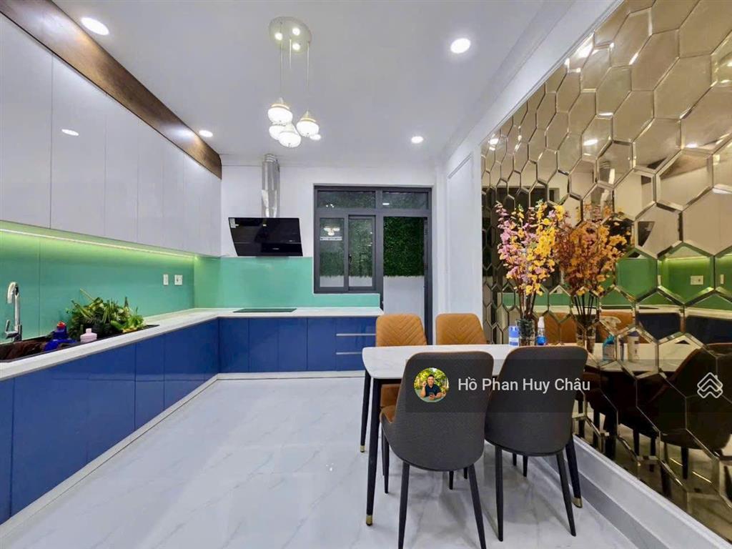 Chỉ 7 tỷ 2  có ngay nhà đẹp quận 7