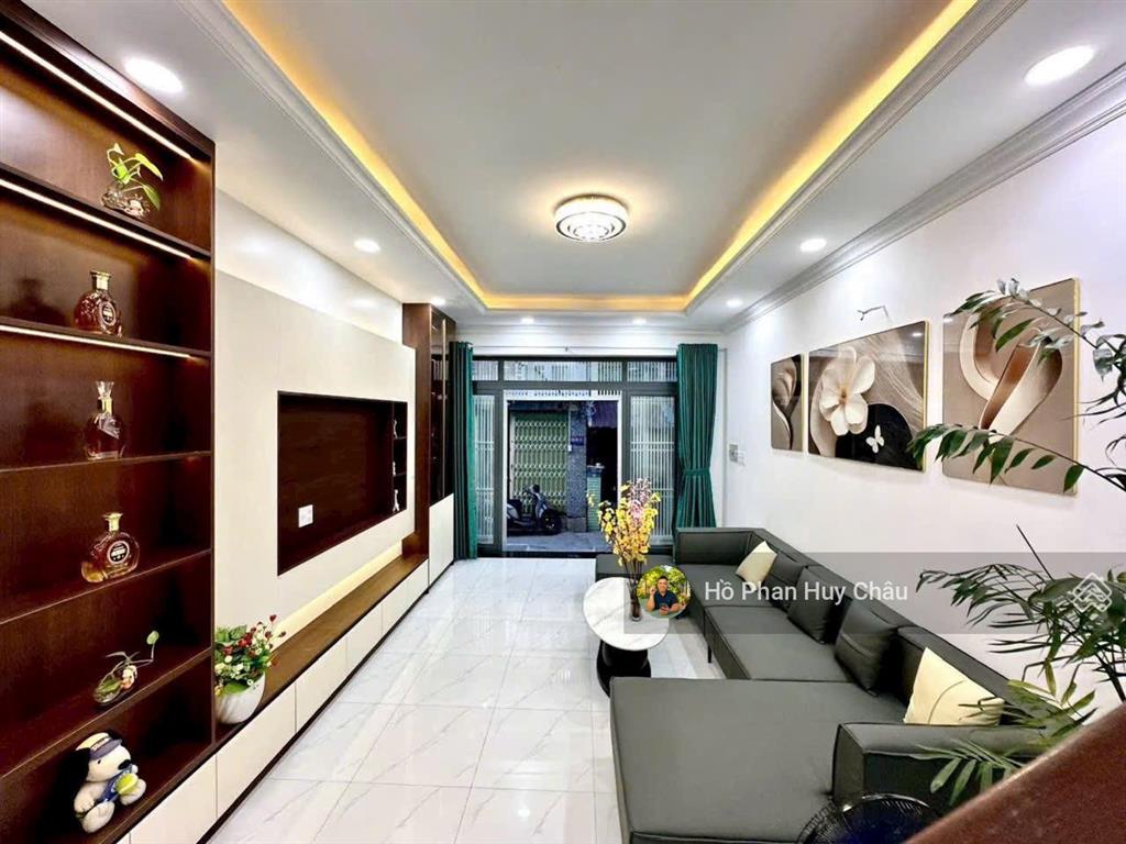 Chỉ 7 tỷ 2  có ngay nhà đẹp quận 7