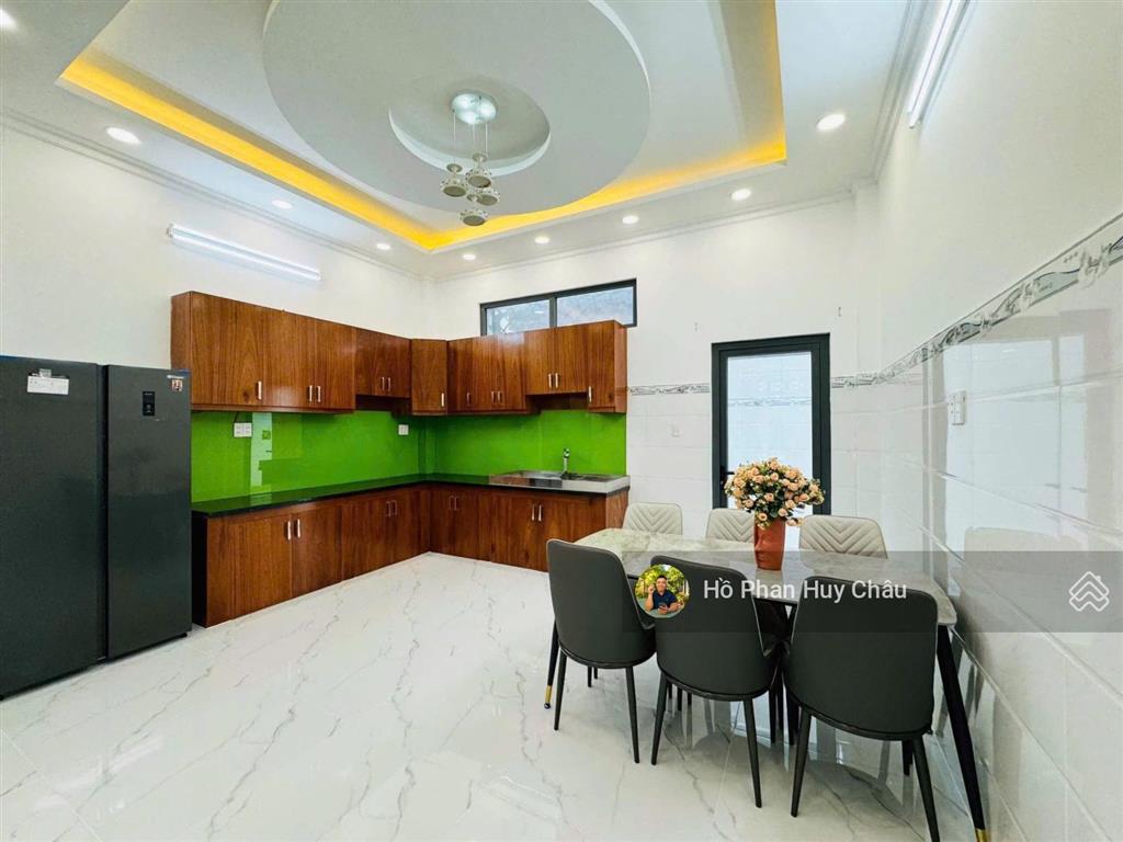 Cho thuê 15 triệu ngay công viên kdc cao cấp
