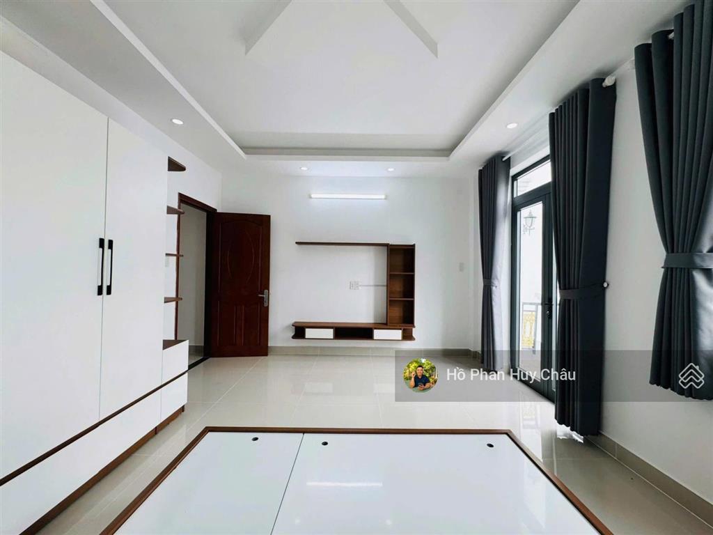 Cho thuê 15 triệu ngay công viên kdc cao cấp