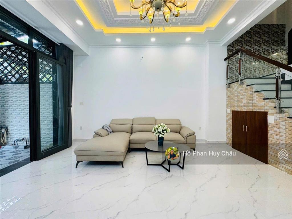 Cho thuê 15 triệu ngay công viên kdc cao cấp