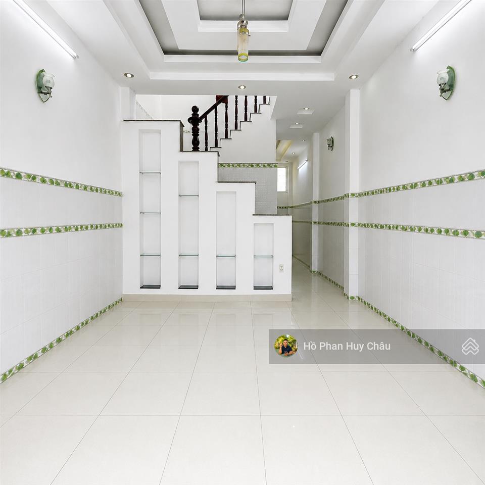 8 triệu nhà nguyên căn hẻm xe hơi